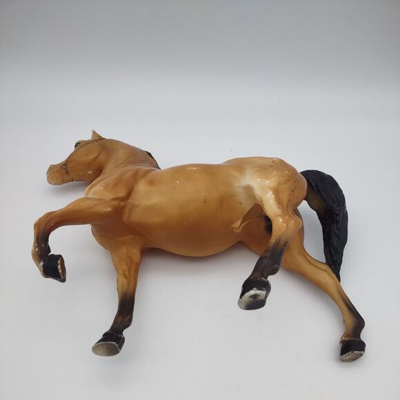 Breyer #111 Cheyenne Buckskin Horse Western Prancer Mold Dorsal Stripe - Picture 12 of 14